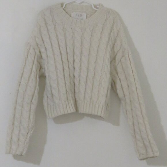 Zara kids Winter White knitted sweater - Picture 1 of 3